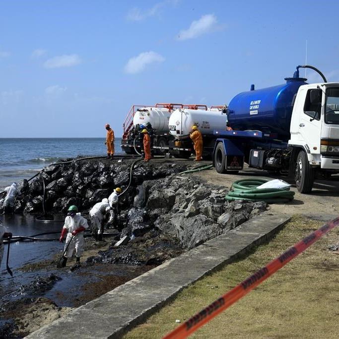 An offshore oil spill has caused a 'national emergency,' Trinidad and Tobago prime minister says